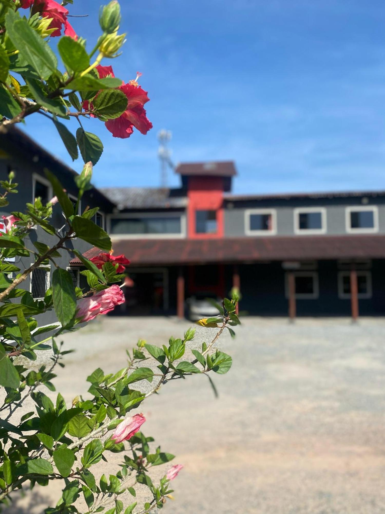 Hotel E Pousada Via Mar Itapocu 외부 사진